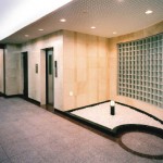 エレベーターホール(2)