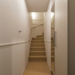 玄関(203)