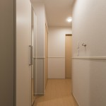玄関(103)